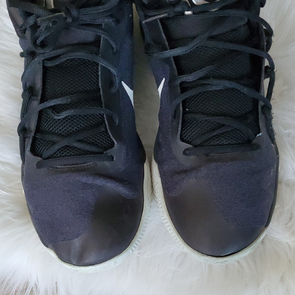 Nike Black and White Men's Sneakers Size 12 - Picture 12 of 15
